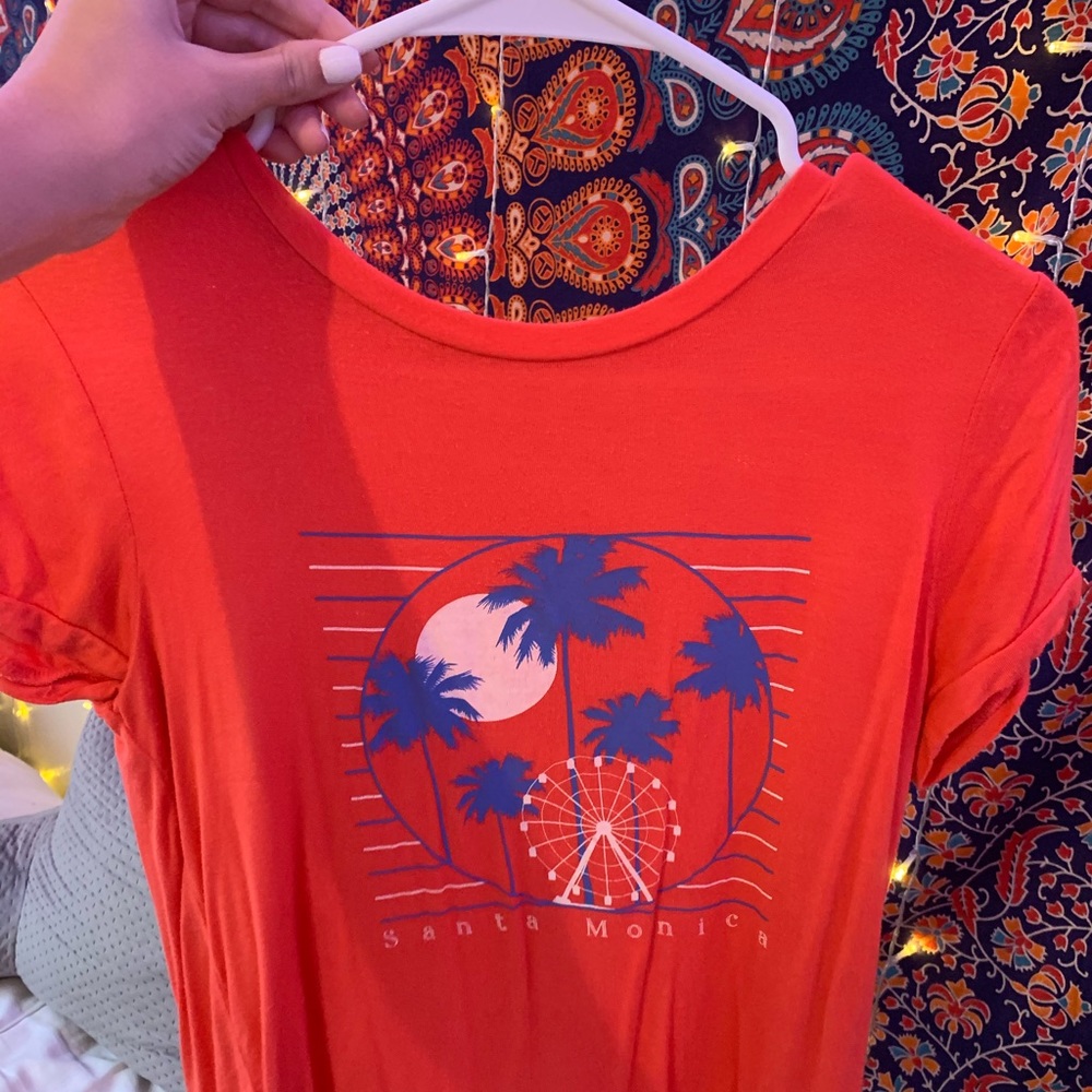 Cropped graphic tee